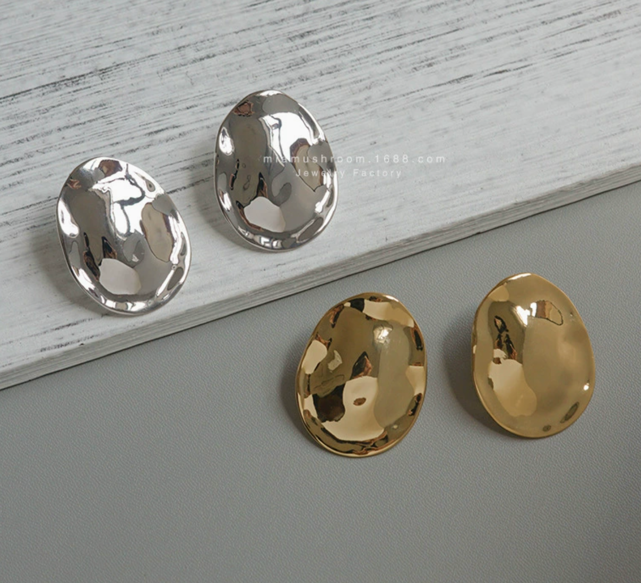 Tachuelas de guijarros brillantes